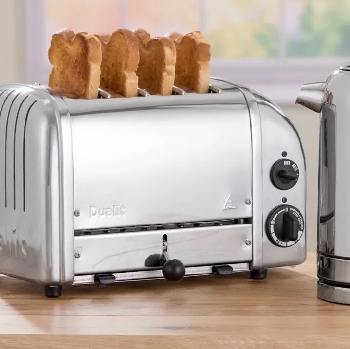 4-Slot Classic Toaster